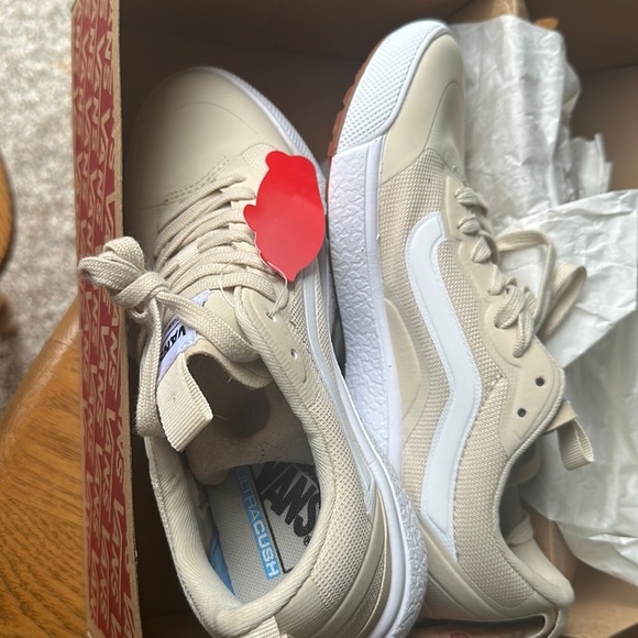 Brand new** never worn just too lazy to return😭